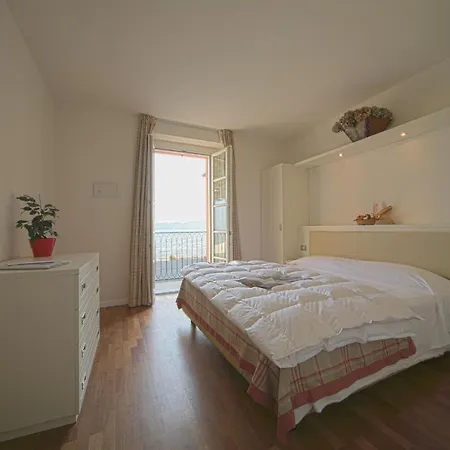 Sleeps 4 Pool T421405 Meina